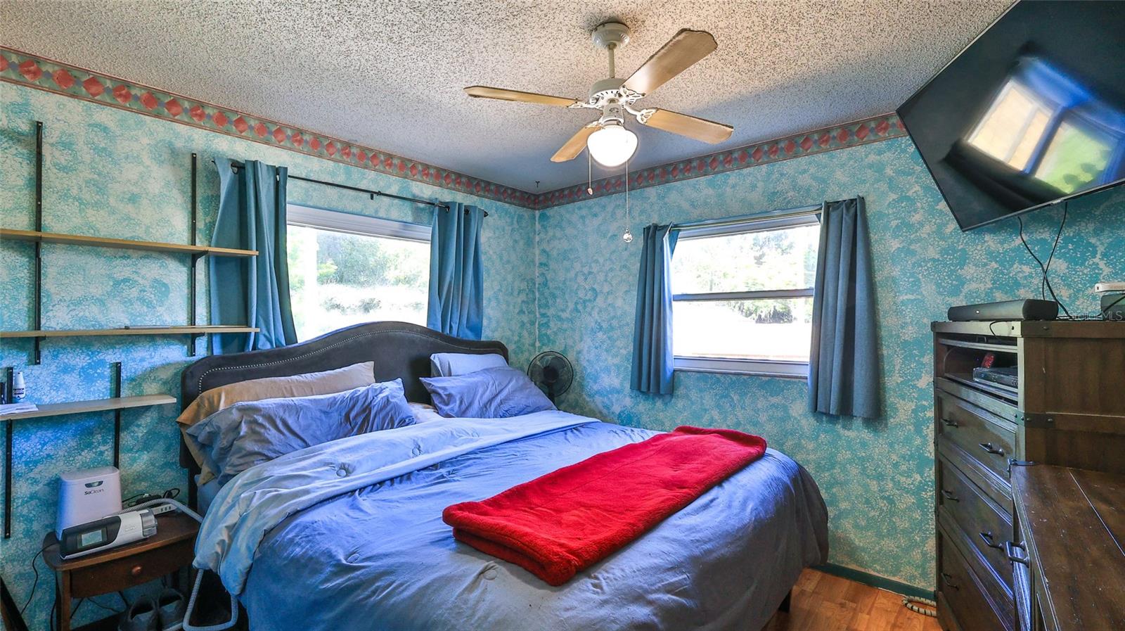 Image 14 of 28 For 428 Perdita Avenue