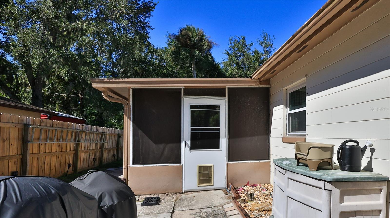 Image 23 of 28 For 428 Perdita Avenue