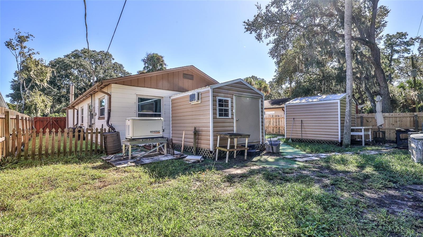 Image 25 of 28 For 428 Perdita Avenue