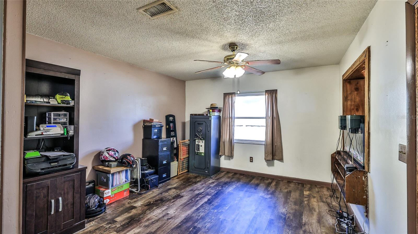 Image 6 of 28 For 428 Perdita Avenue