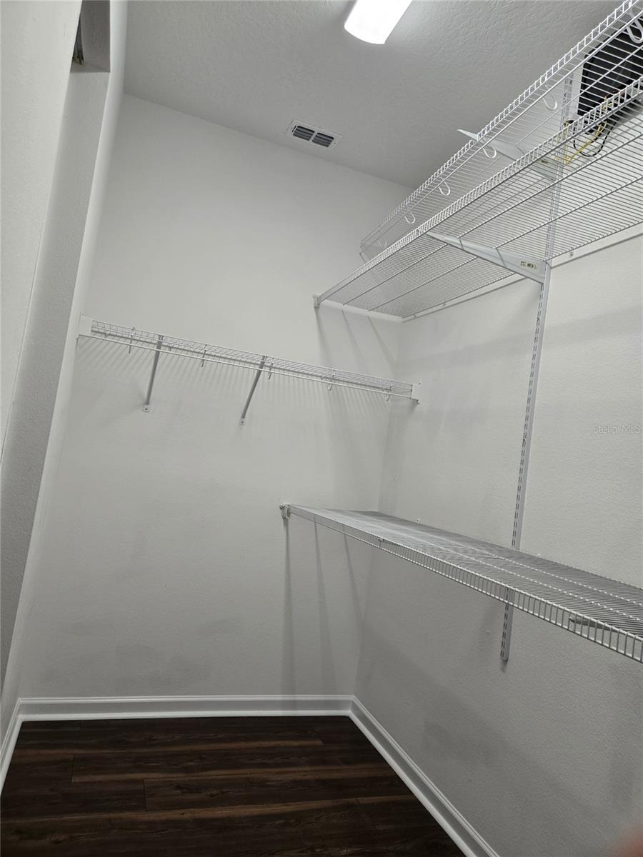 Image 18 of 45 For 422 Lime Avenue