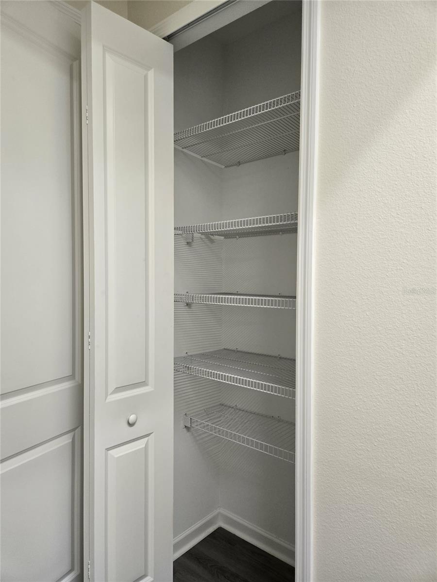 Image 8 of 45 For 422 Lime Avenue