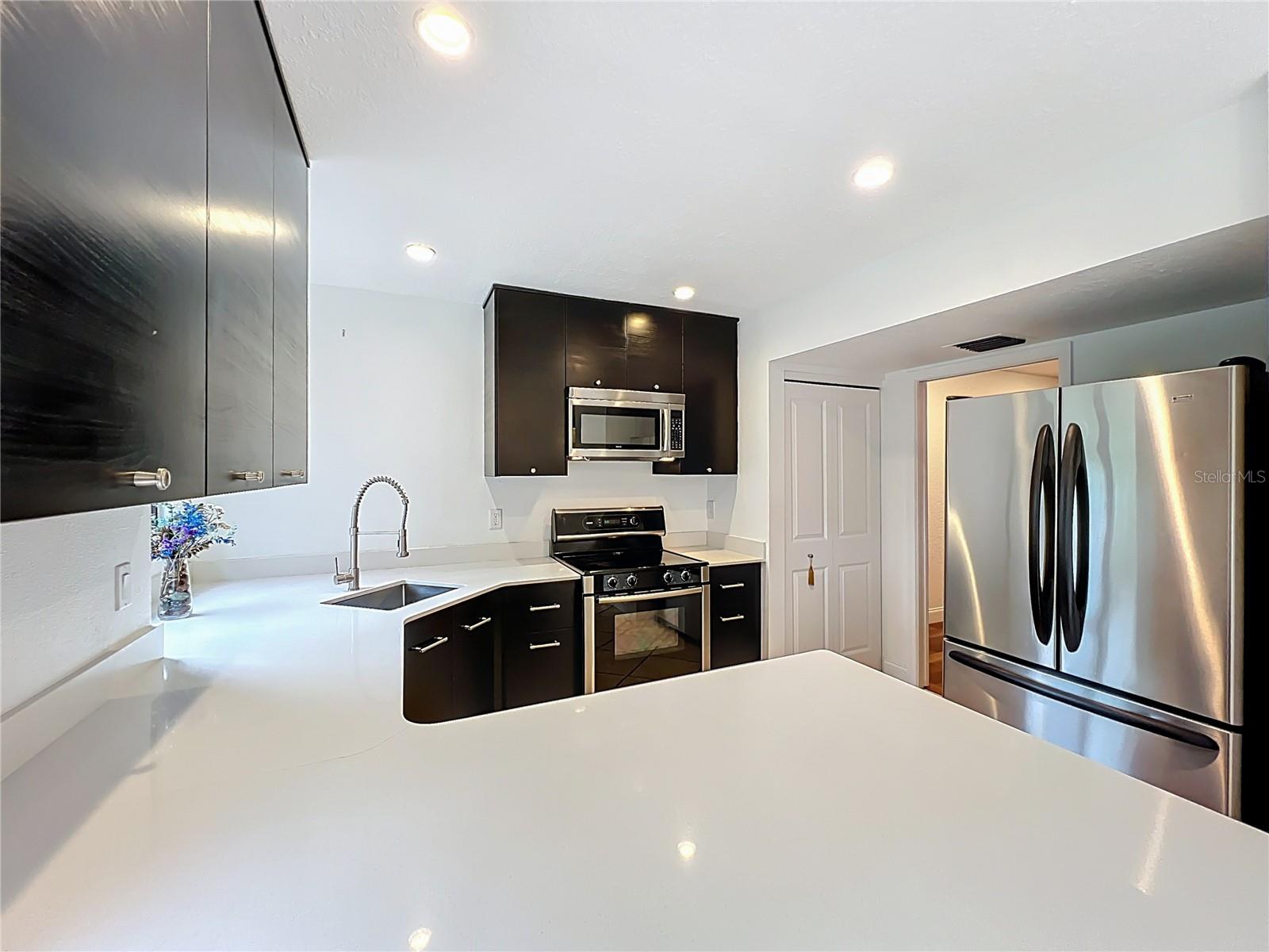 Image 13 of 73 For 542 Osceola Avenue 34