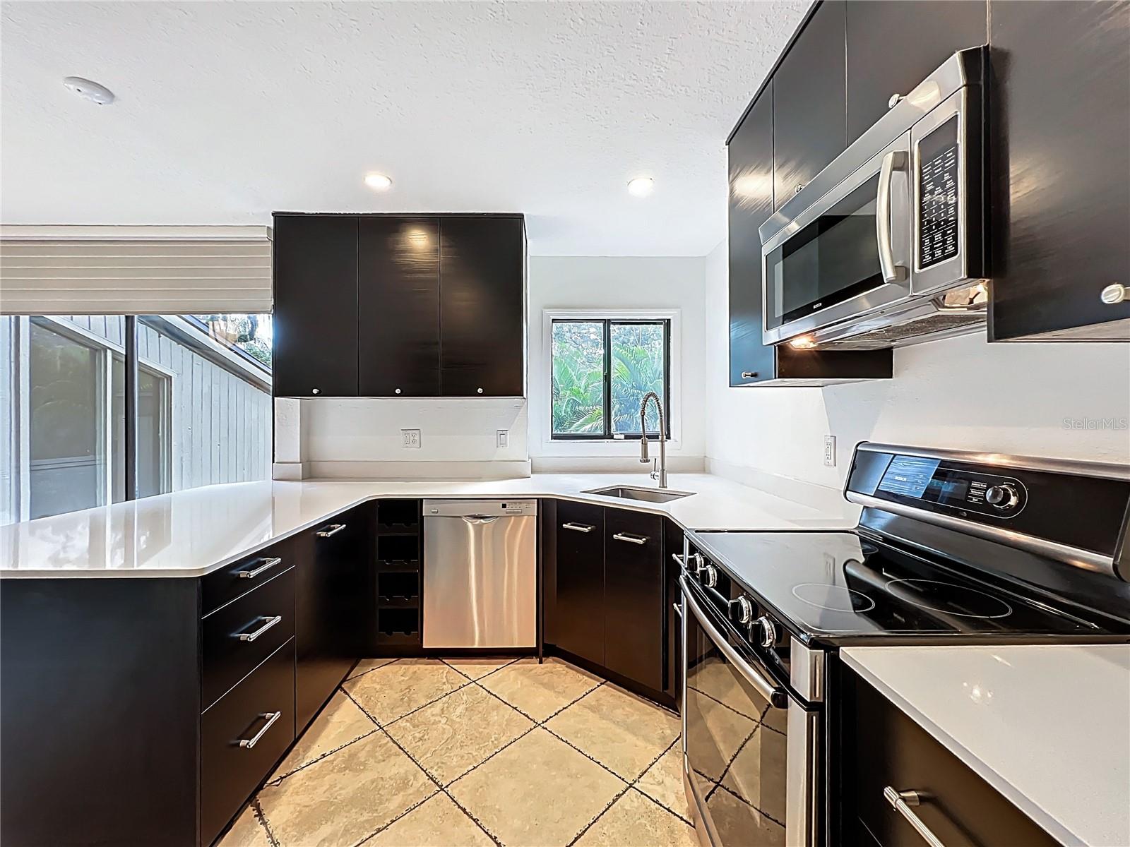 Image 15 of 73 For 542 Osceola Avenue 34