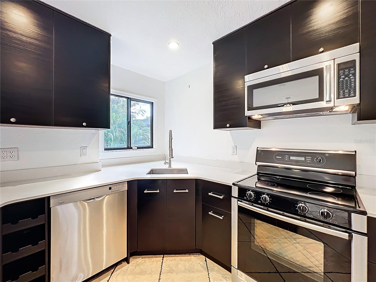 Image 16 of 73 For 542 Osceola Avenue 34