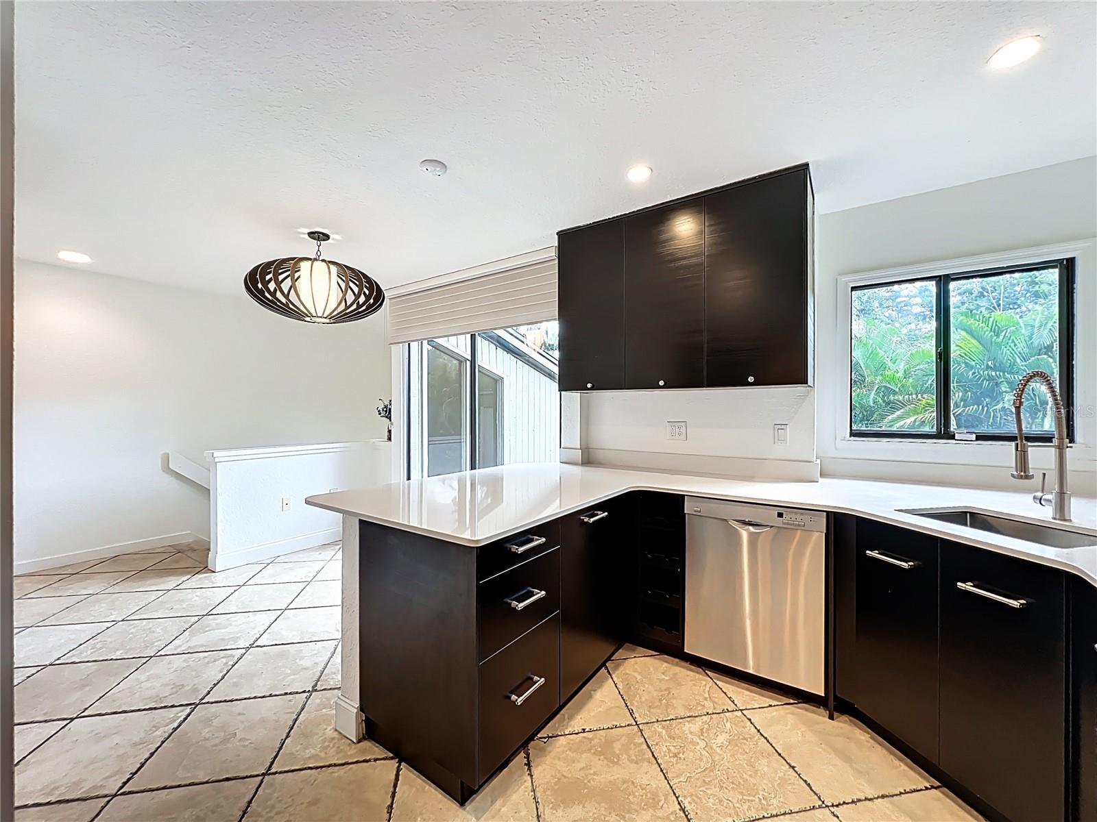 Image 18 of 73 For 542 Osceola Avenue 34