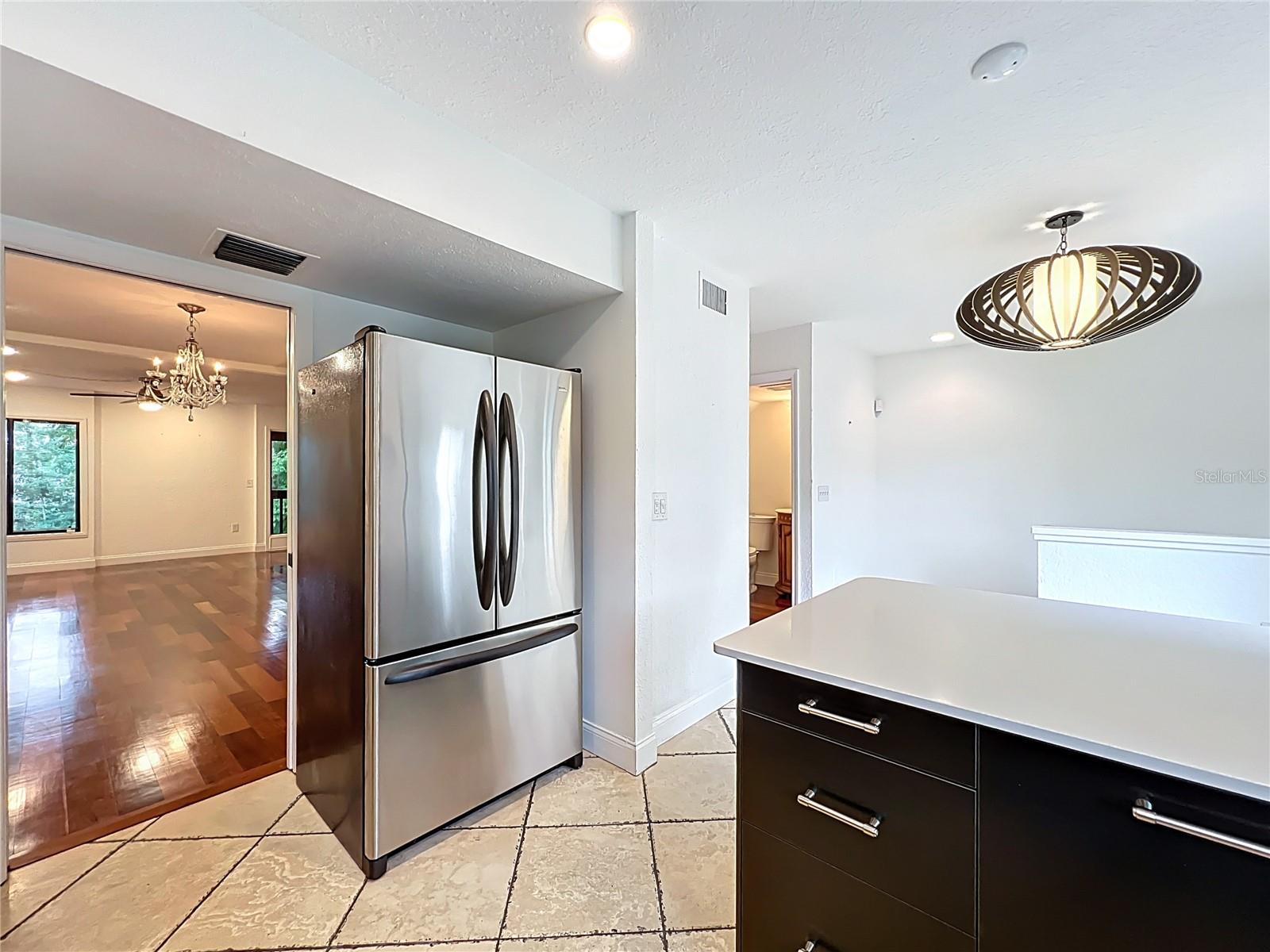 Image 19 of 73 For 542 Osceola Avenue 34