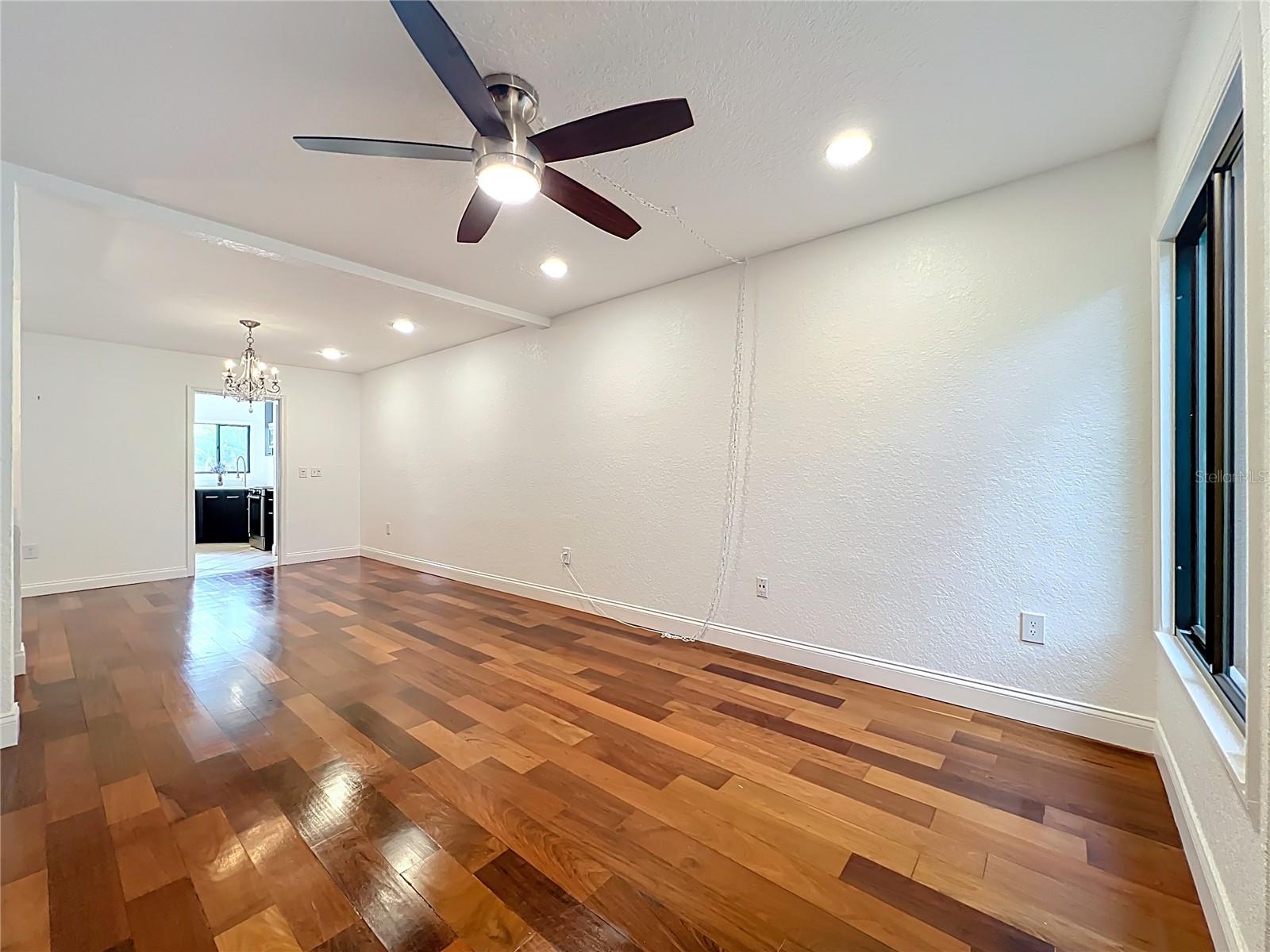 Image 29 of 73 For 542 Osceola Avenue 34