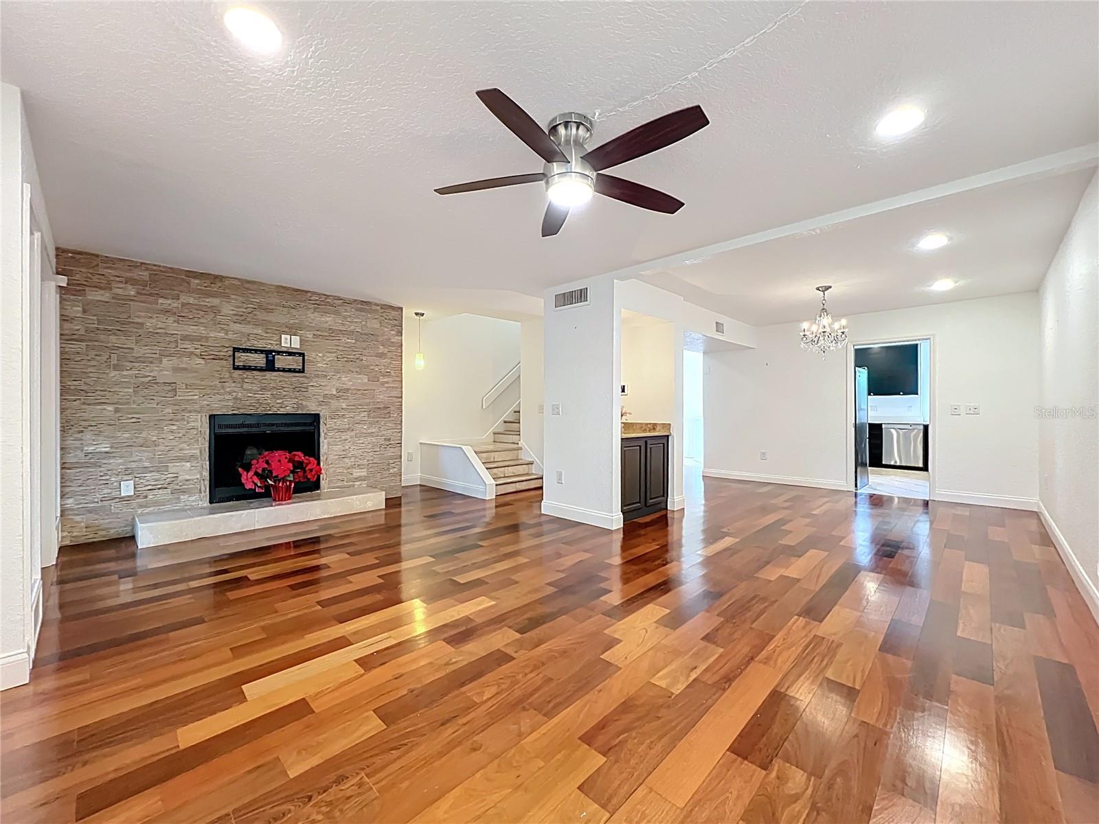 Image 32 of 73 For 542 Osceola Avenue 34