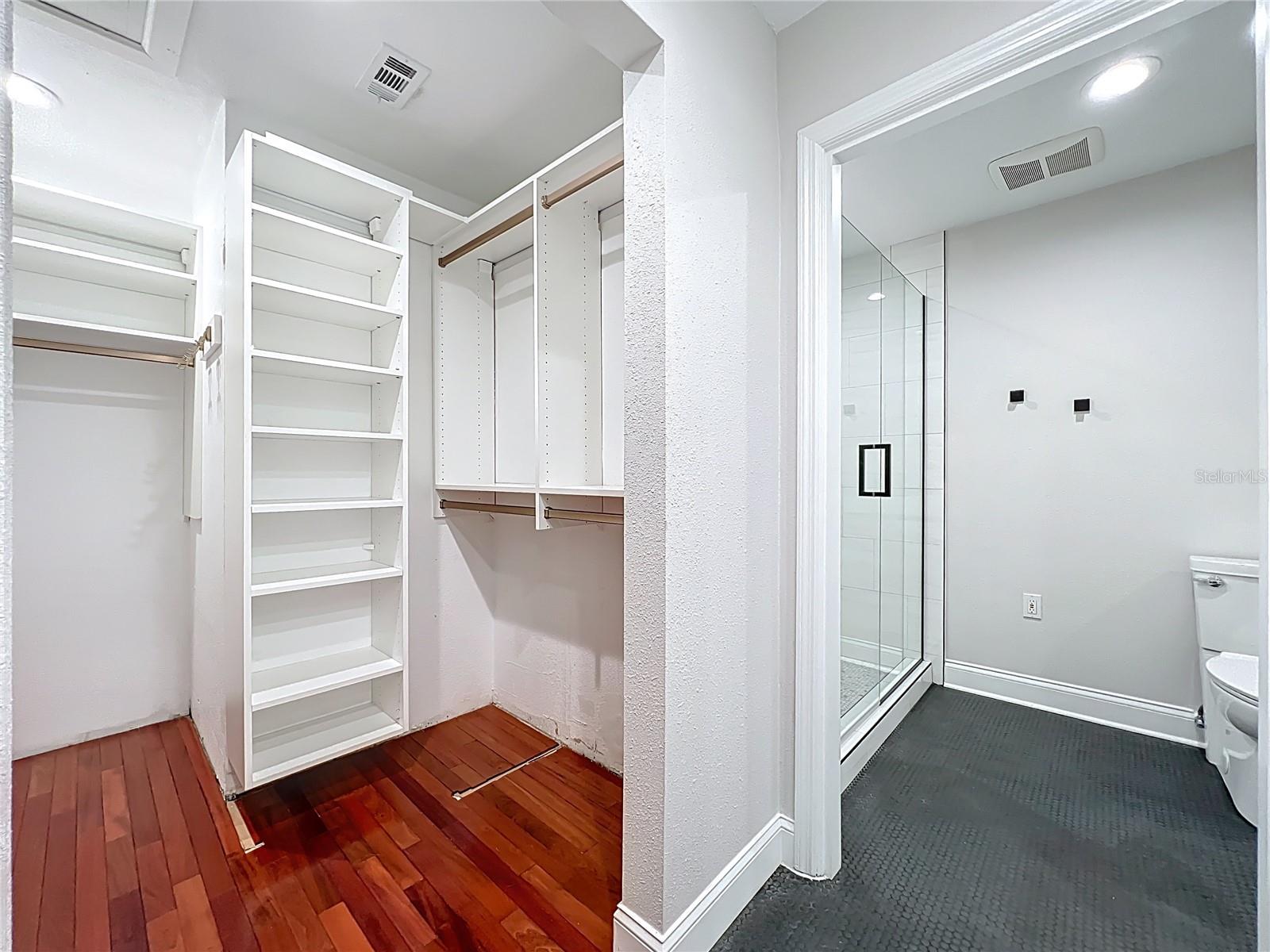 Image 47 of 73 For 542 Osceola Avenue 34