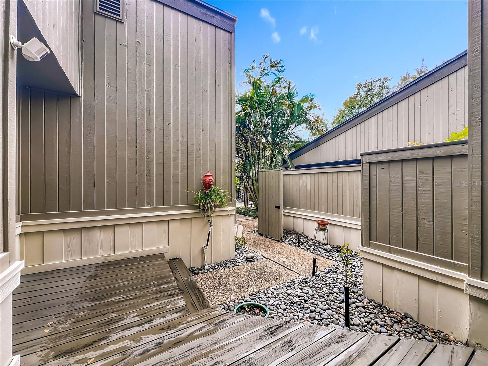 Image 5 of 73 For 542 Osceola Avenue 34