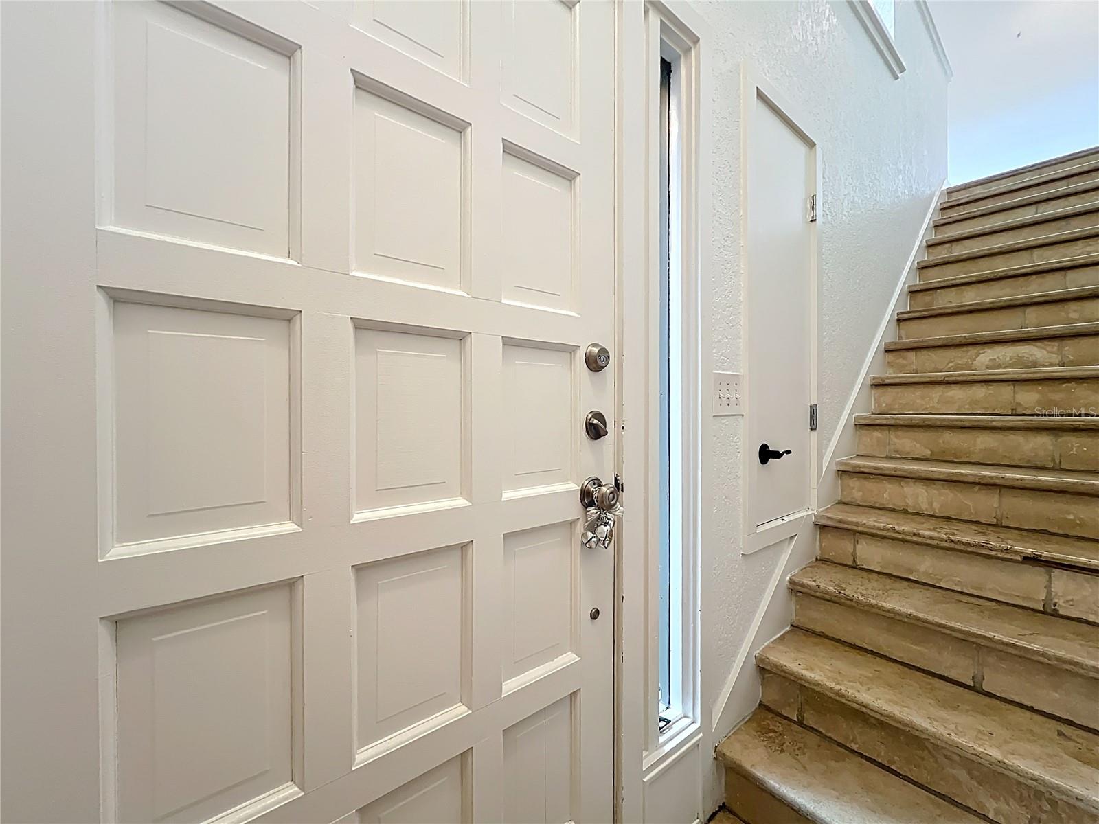 Image 8 of 73 For 542 Osceola Avenue 34