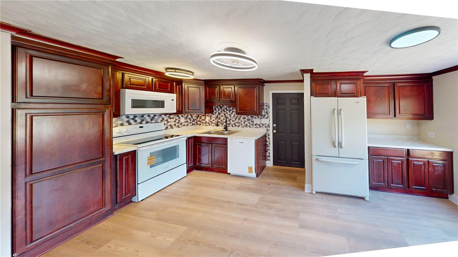 Image 30 of 53 For 47110 Central Avenue