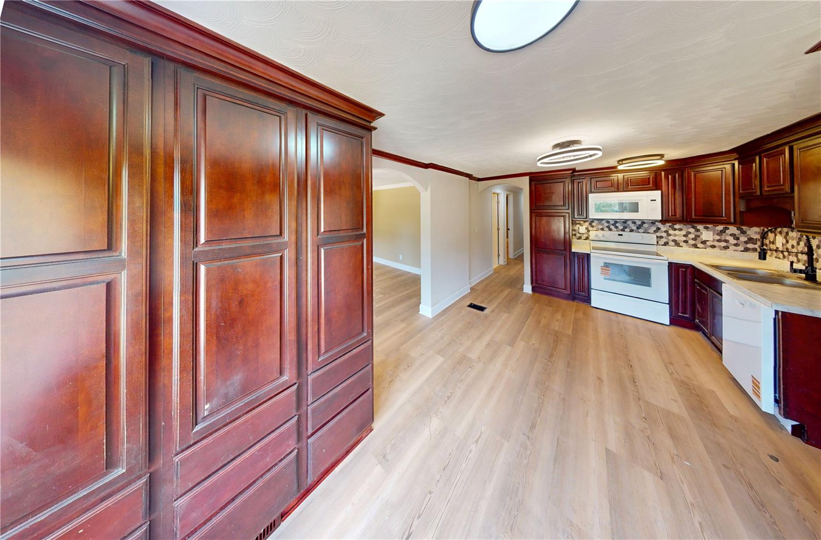 Image 32 of 53 For 47110 Central Avenue