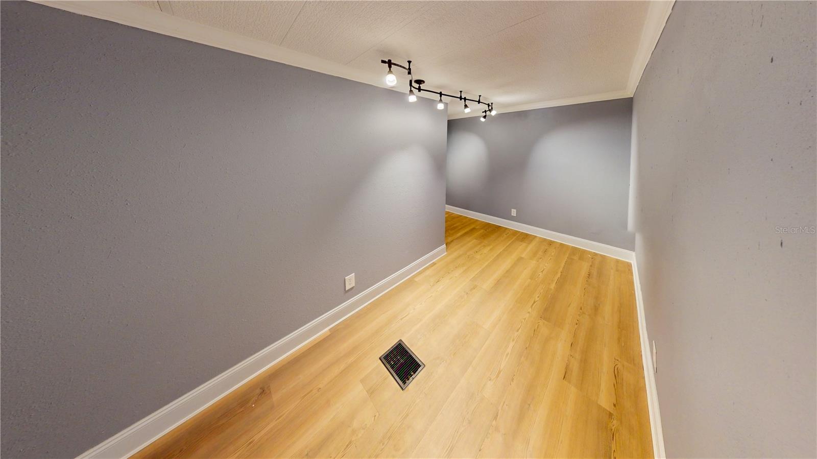 Image 43 of 53 For 47110 Central Avenue