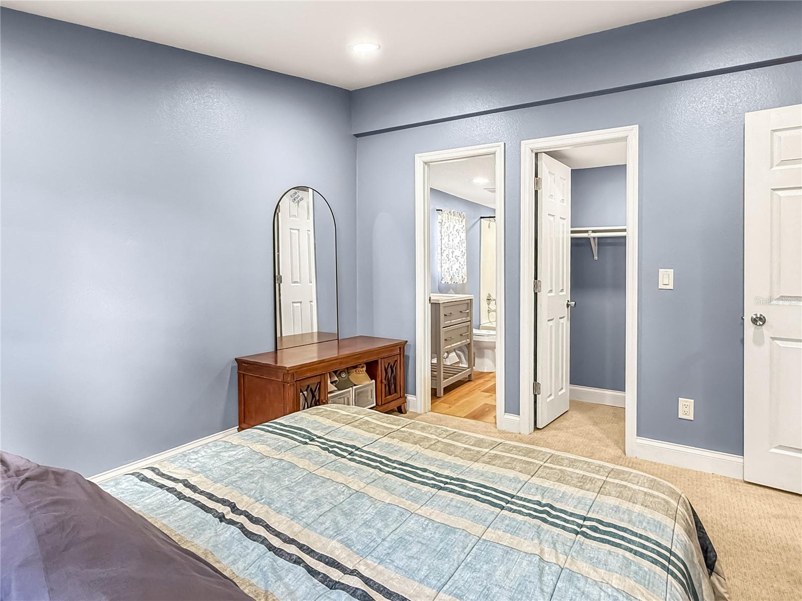 Image 14 of 24 For 235 Evergreen Terrace