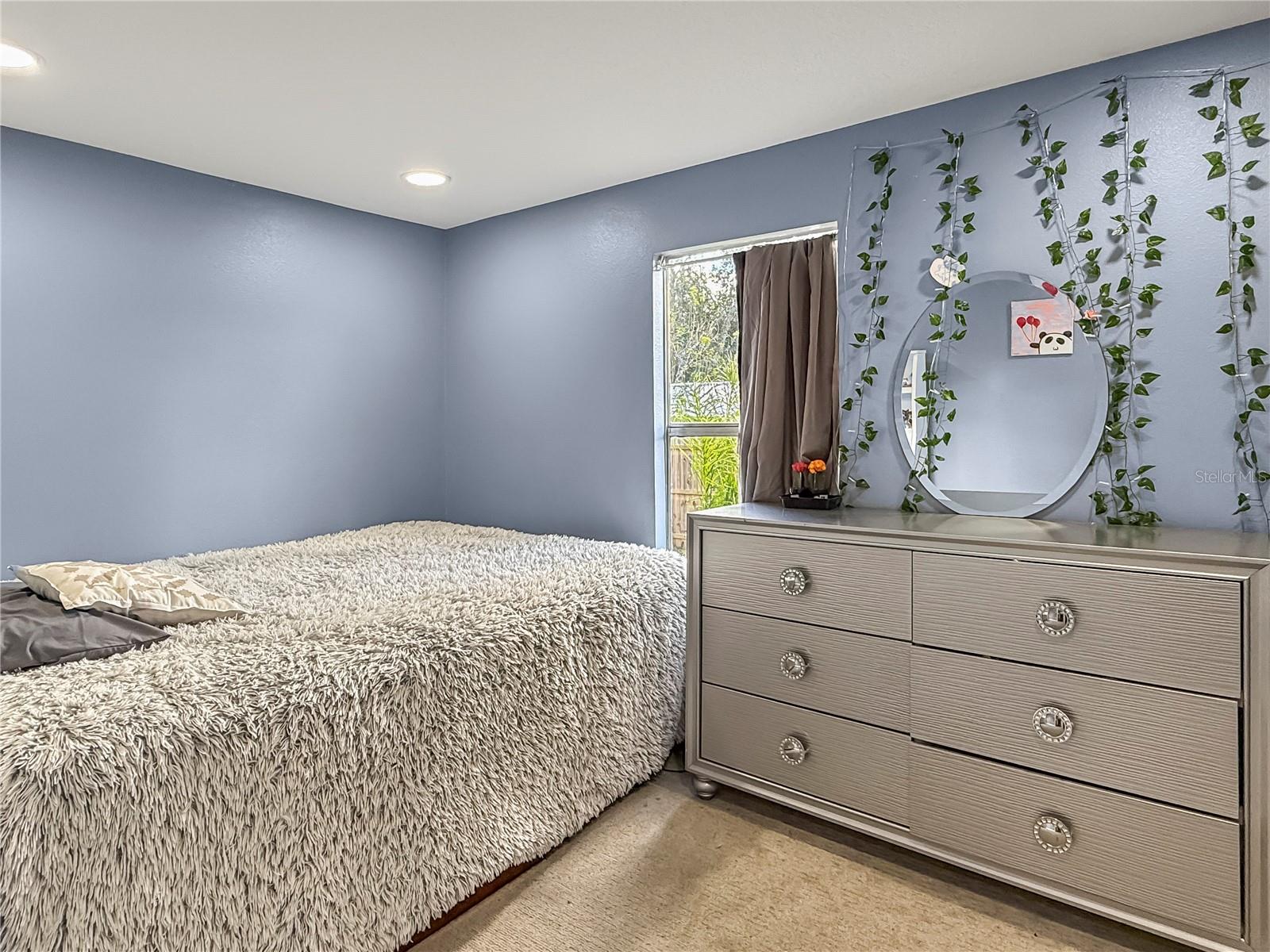 Image 17 of 24 For 235 Evergreen Terrace