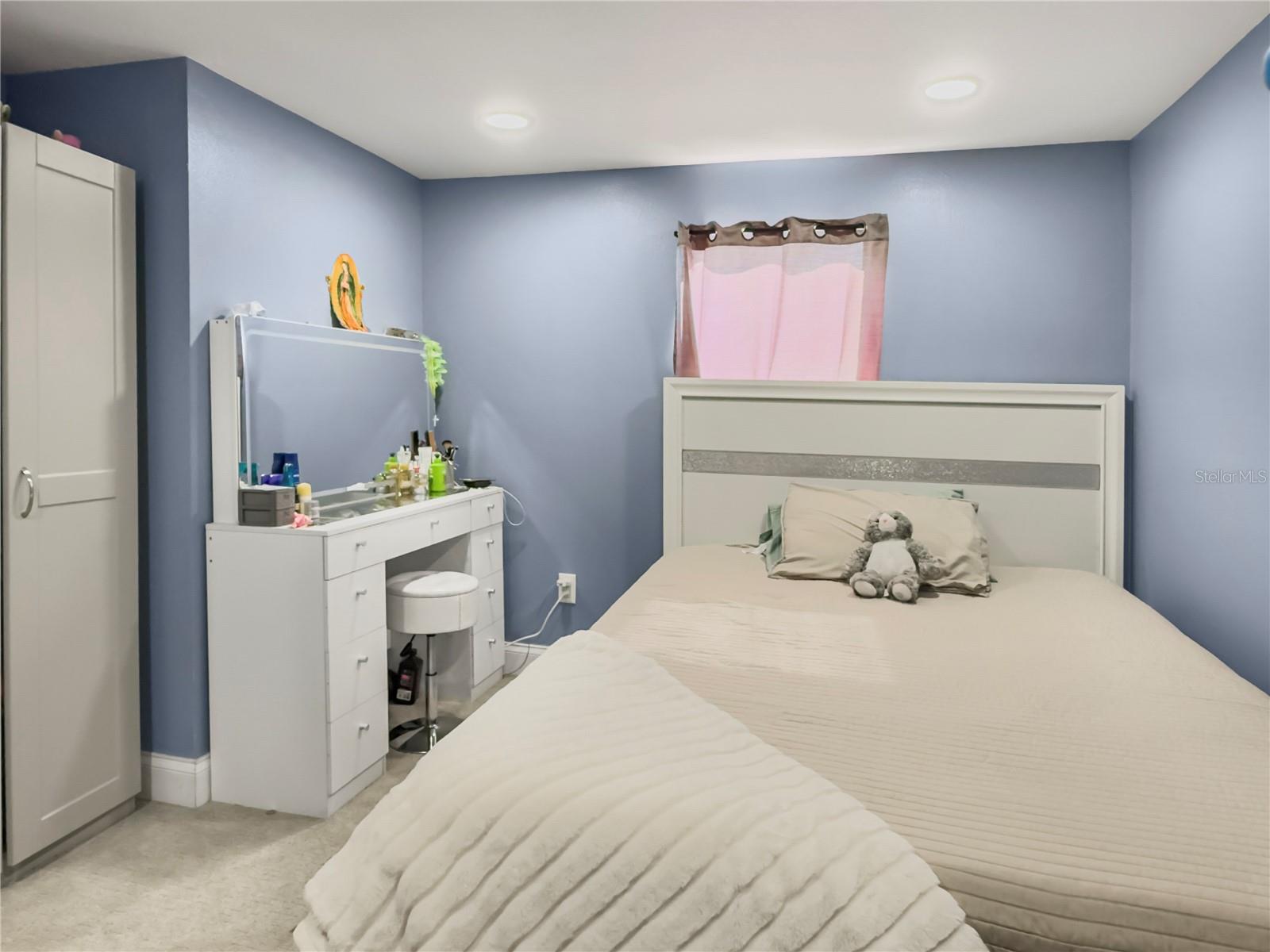 Image 21 of 24 For 235 Evergreen Terrace