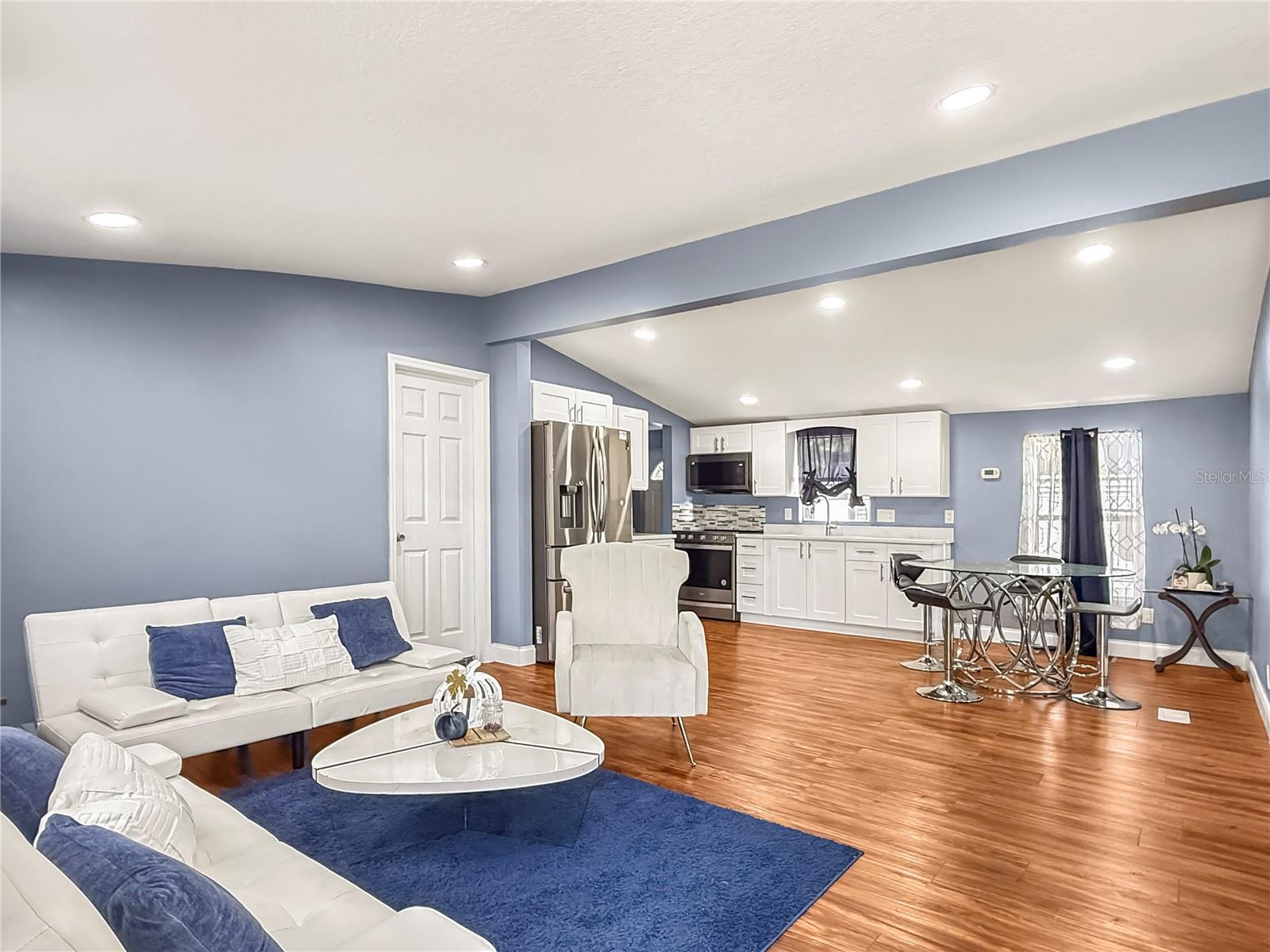 Image 3 of 24 For 235 Evergreen Terrace