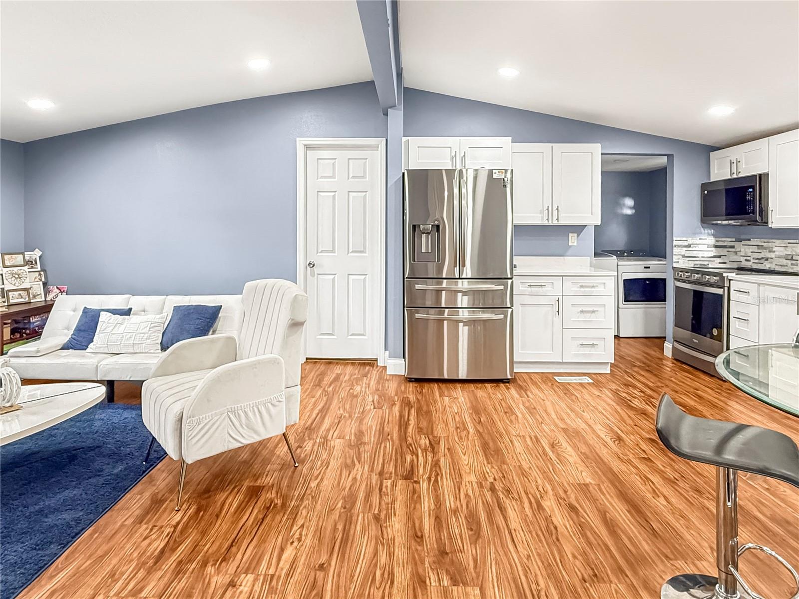 Image 9 of 24 For 235 Evergreen Terrace