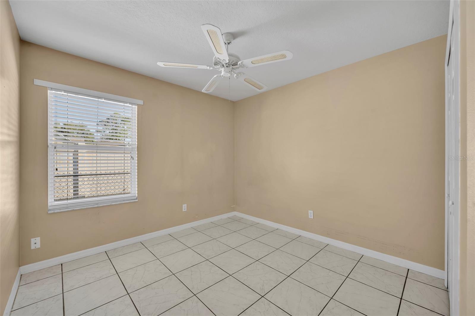 Image 20 of 54 For 1470 Colin Kelly Avenue