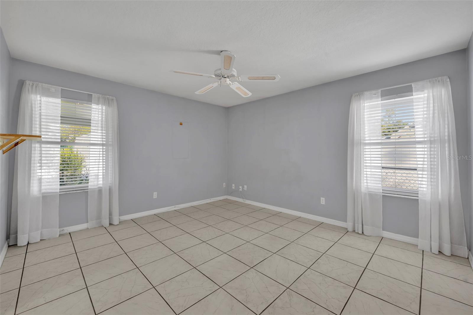 Image 21 of 54 For 1470 Colin Kelly Avenue
