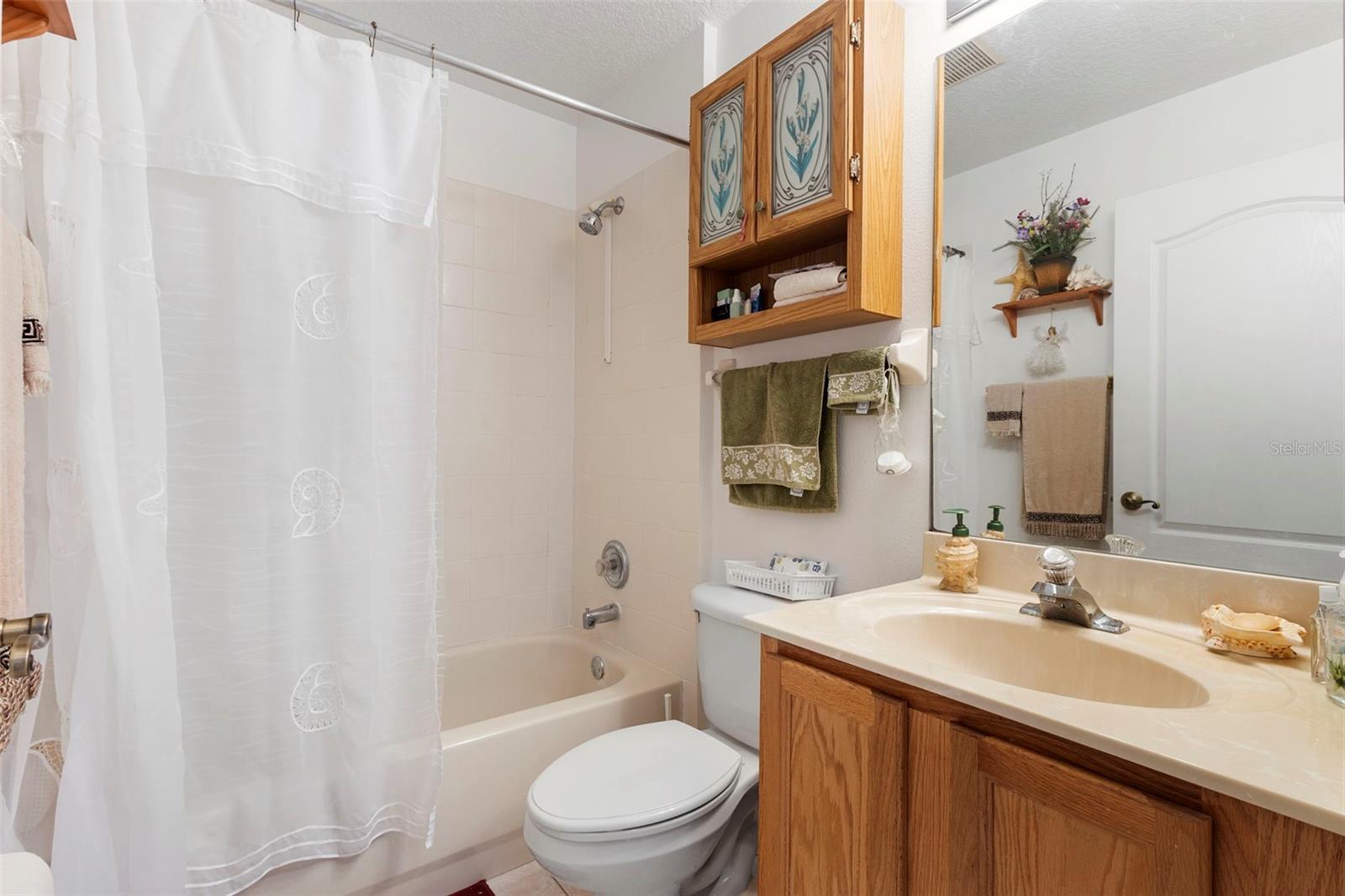 Image 23 of 35 For 114 Carnival Drive