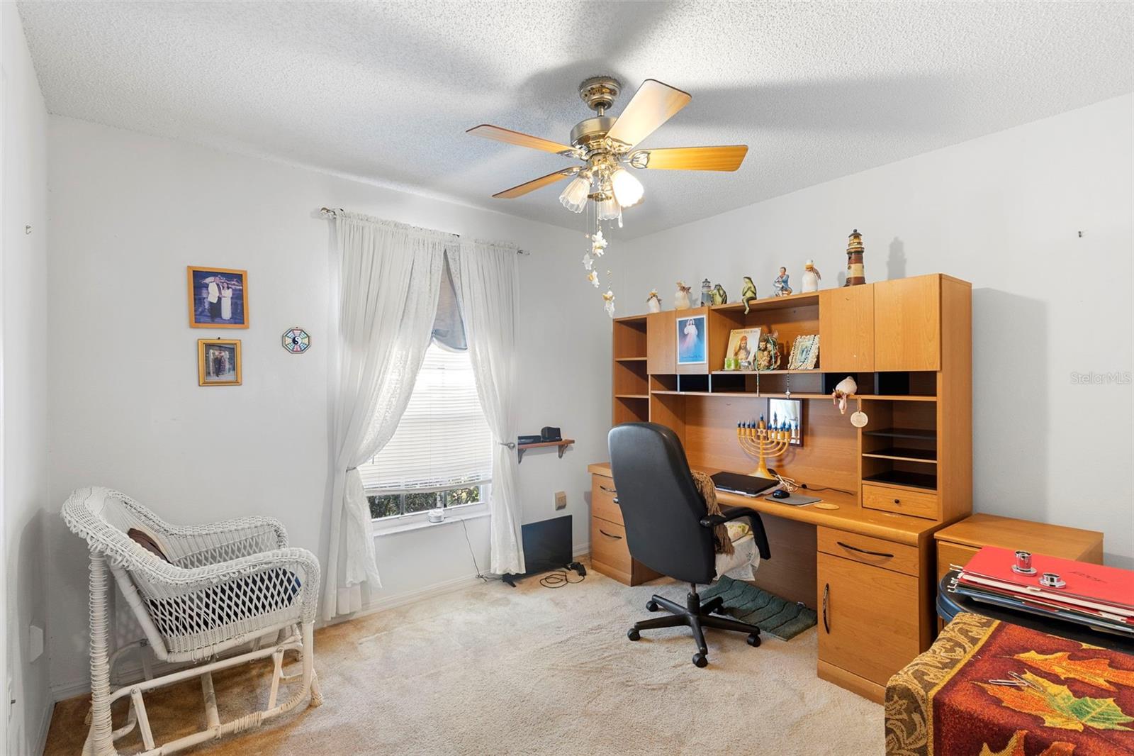 Image 24 of 35 For 114 Carnival Drive