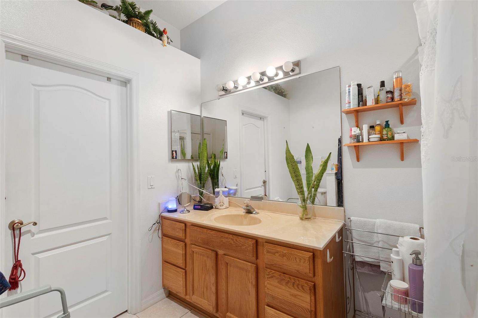 Image 30 of 35 For 114 Carnival Drive