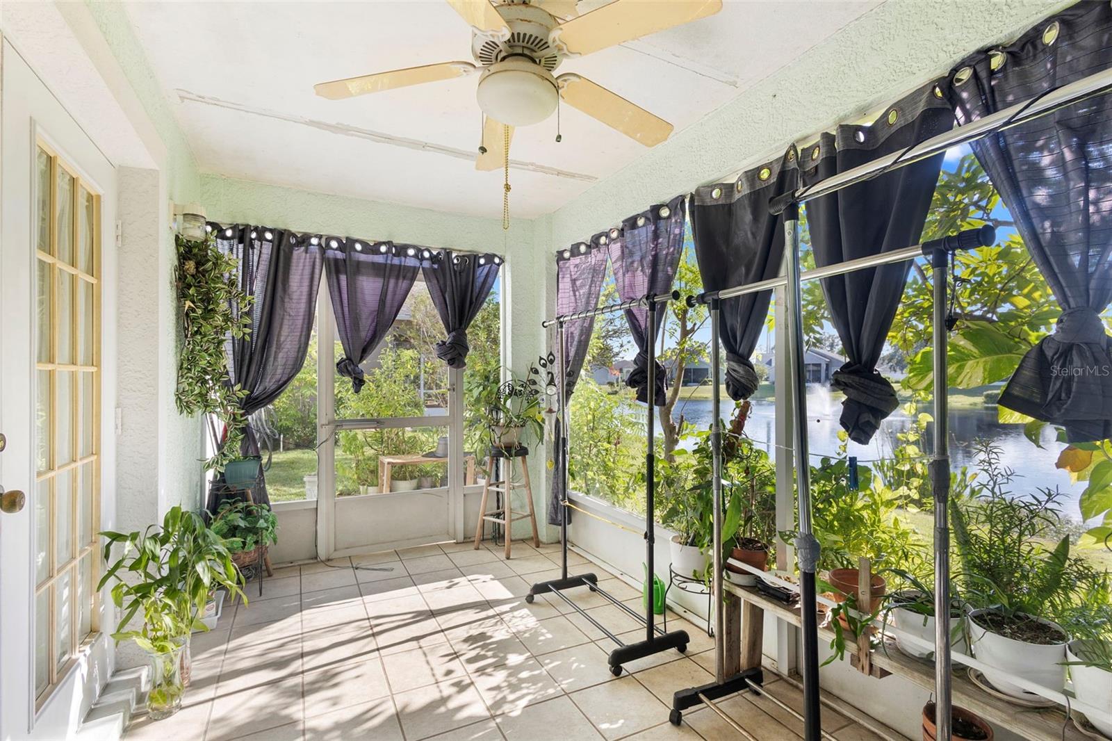 Image 31 of 35 For 114 Carnival Drive