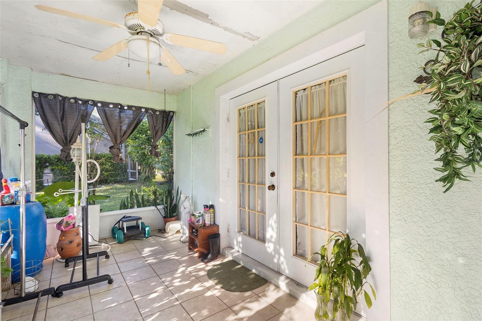 Image 32 of 35 For 114 Carnival Drive