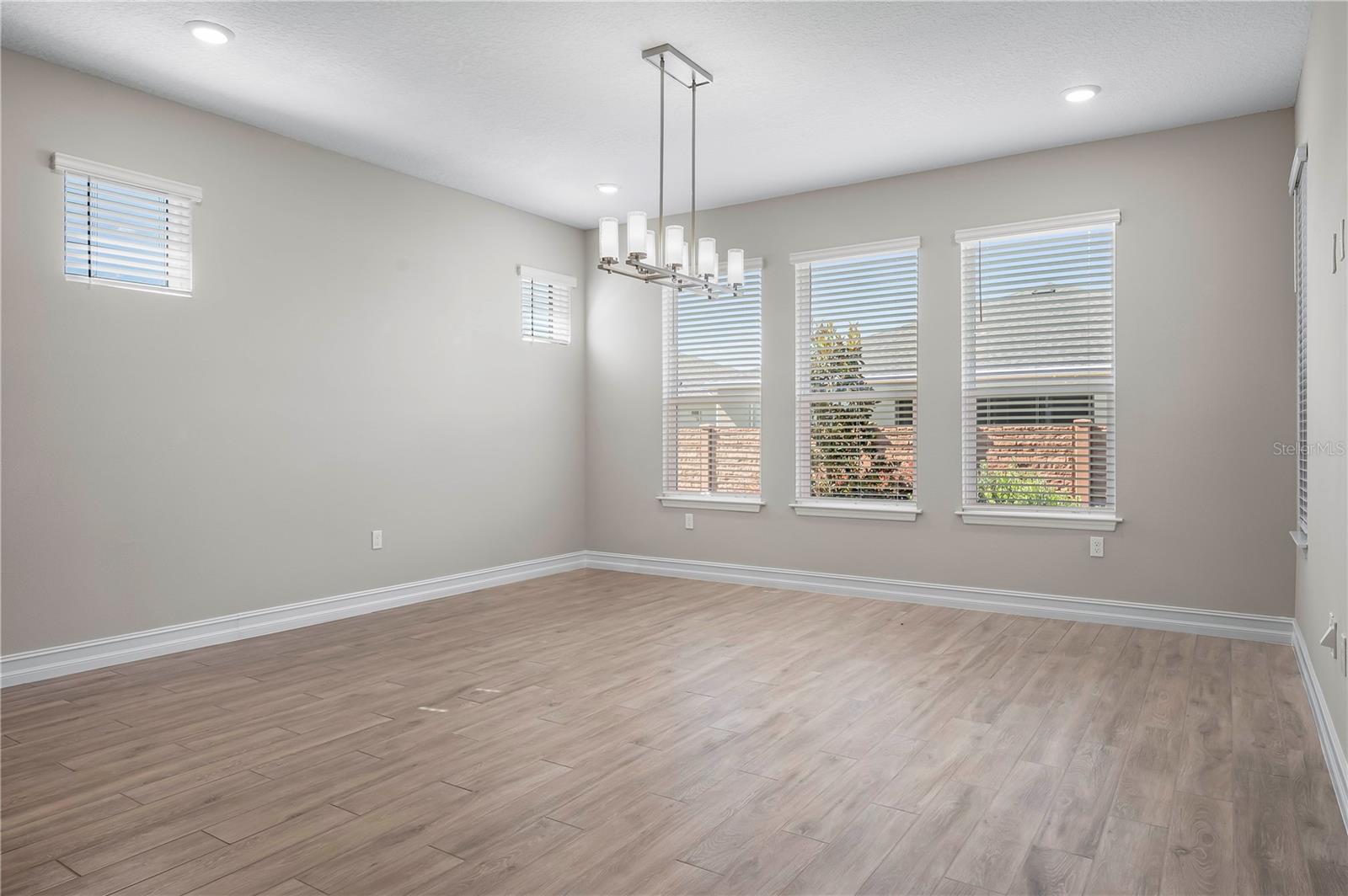 Image 16 of 78 For 4474 53rd Avenue Road