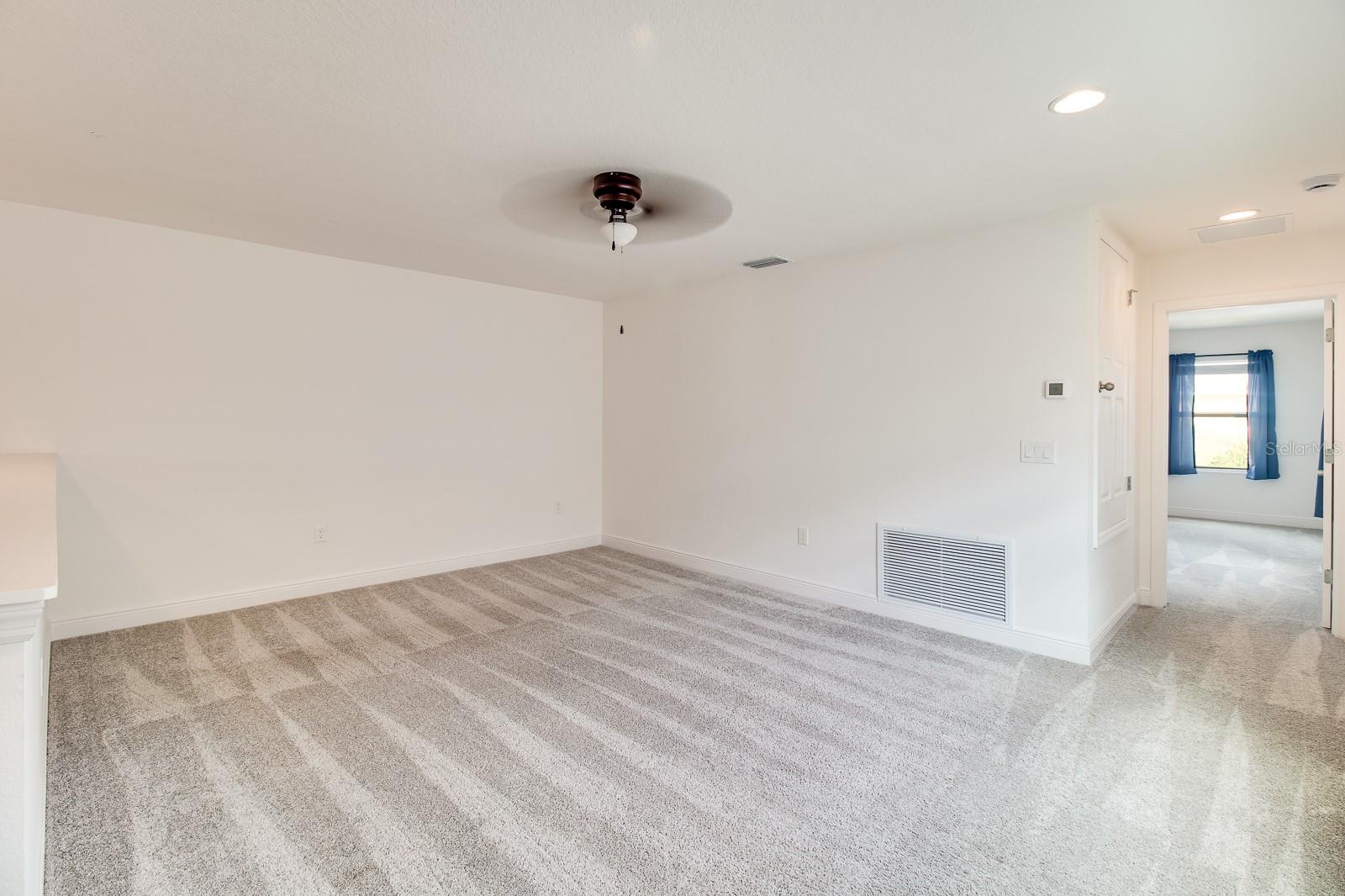 Image 21 of 41 For 1129 Blue Garden Drive