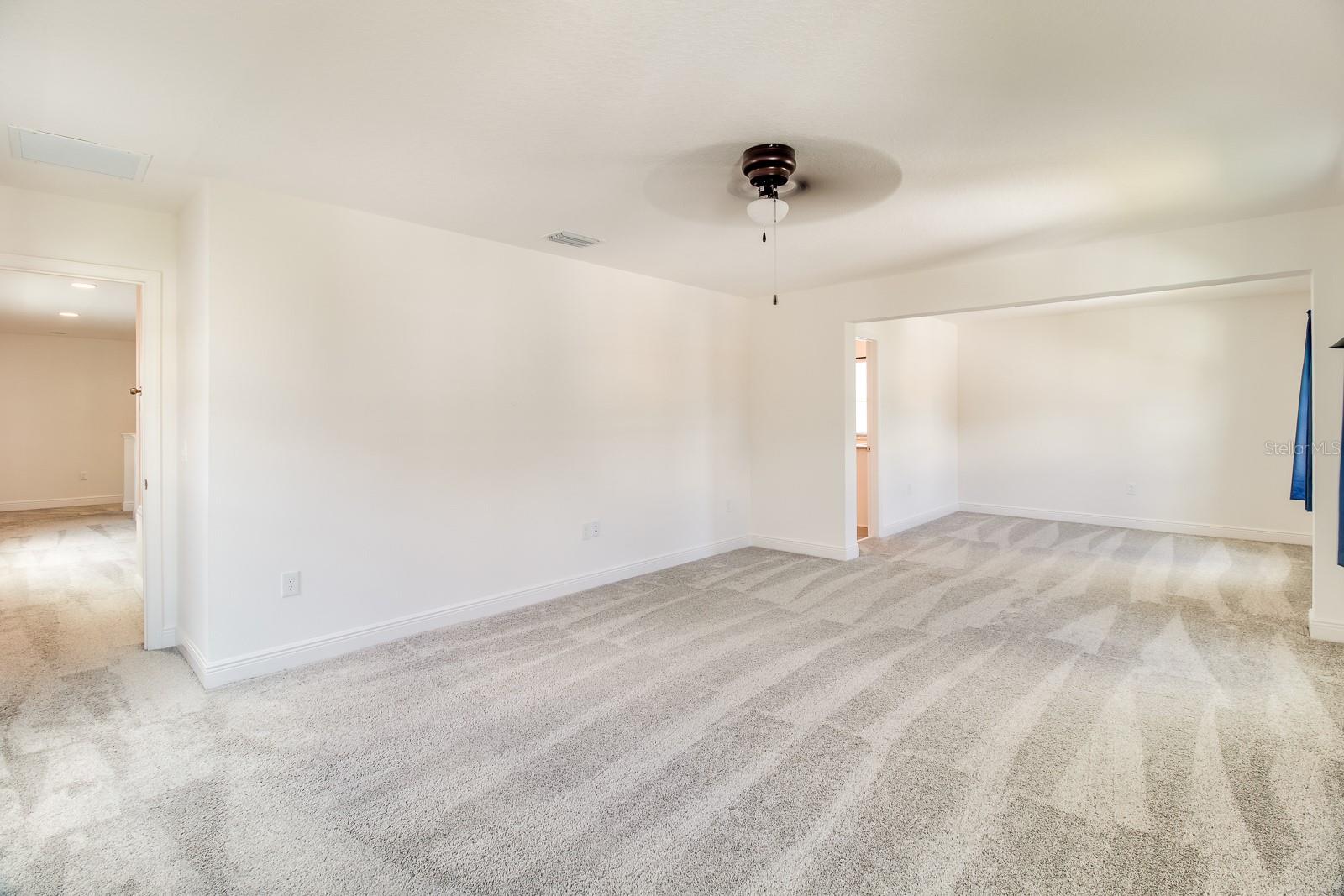 Image 24 of 41 For 1129 Blue Garden Drive