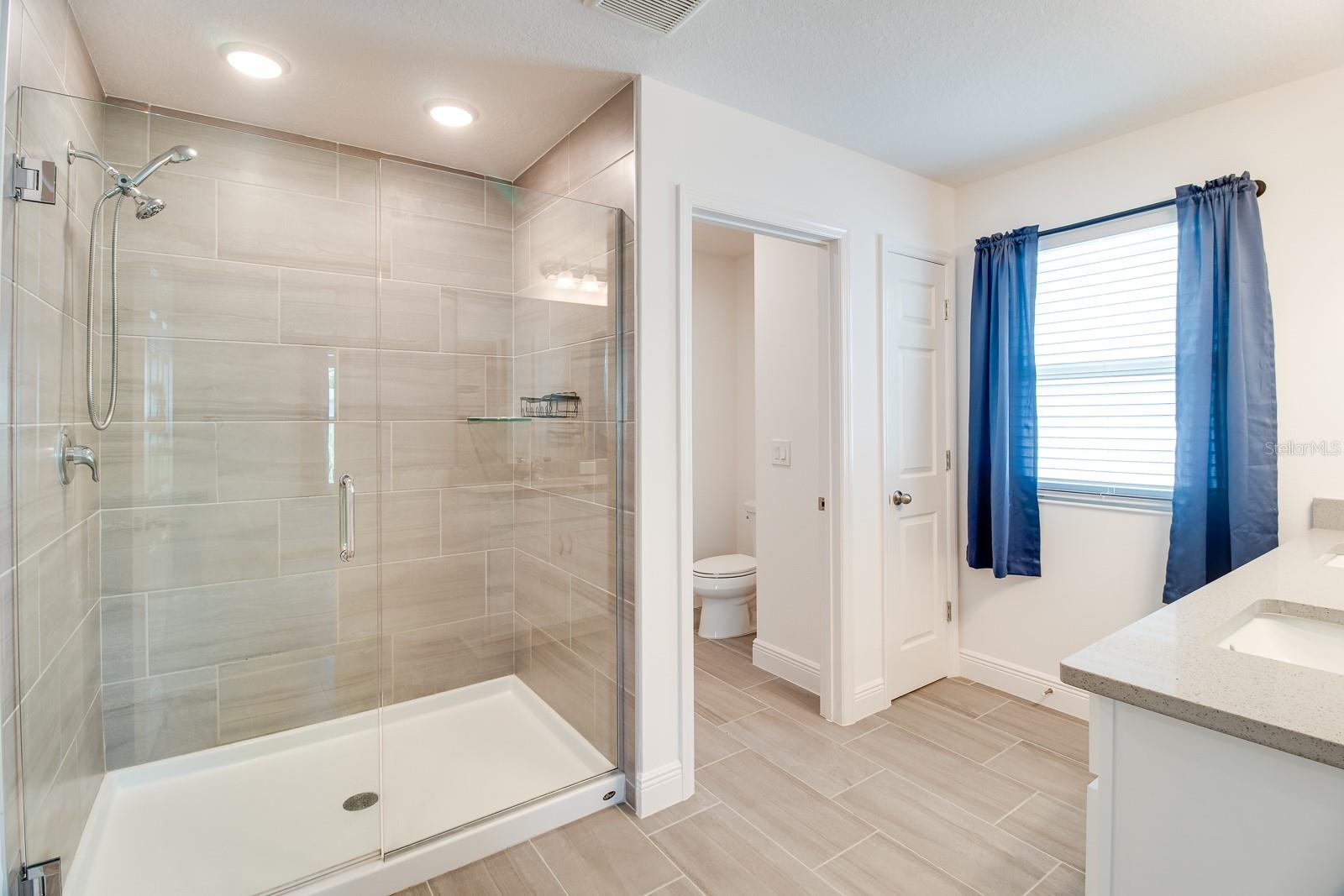 Image 25 of 41 For 1129 Blue Garden Drive