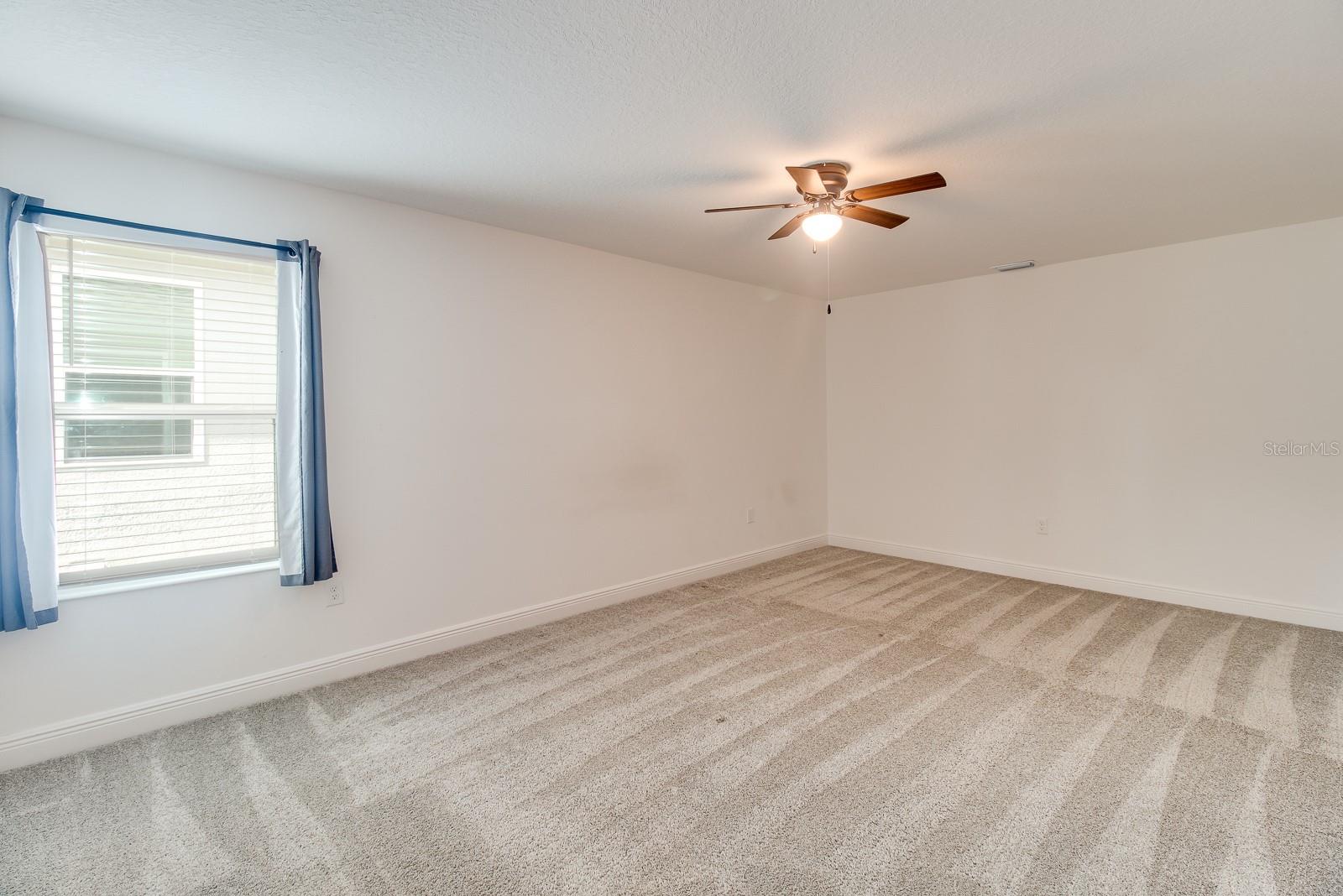 Image 27 of 41 For 1129 Blue Garden Drive