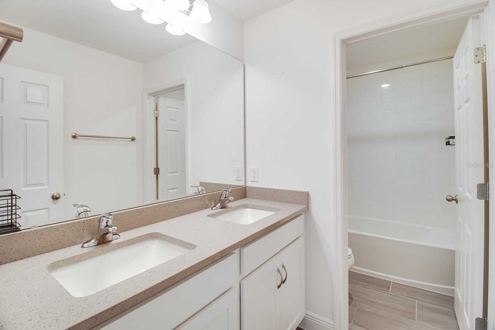 Image 29 of 41 For 1129 Blue Garden Drive