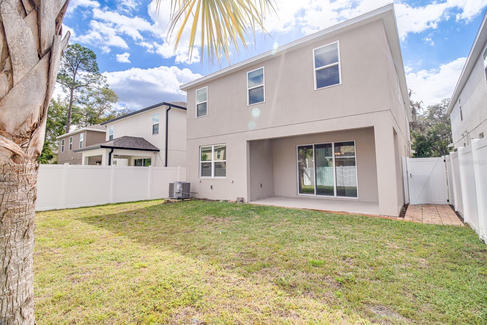 Image 32 of 41 For 1129 Blue Garden Drive