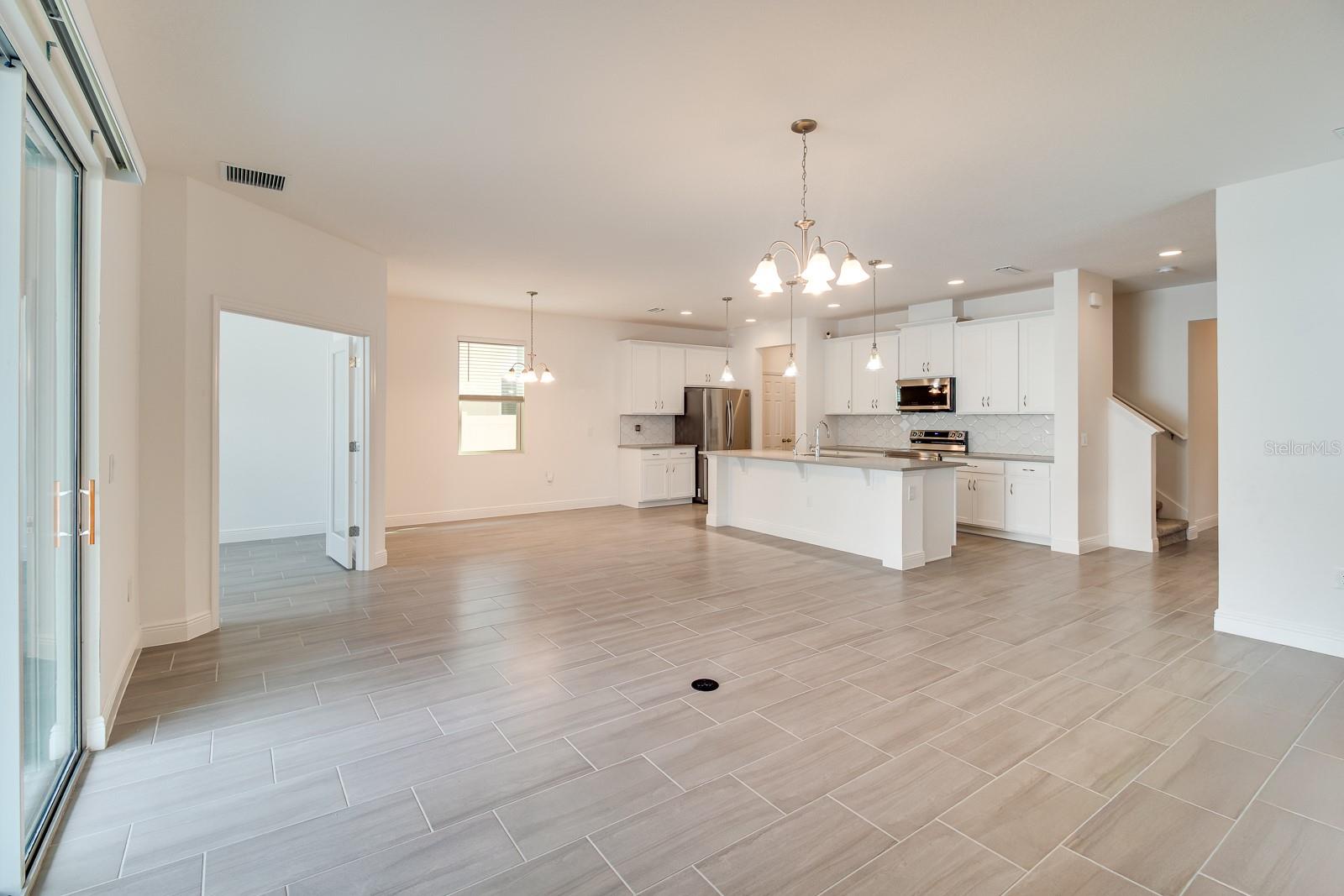 Image 9 of 41 For 1129 Blue Garden Drive