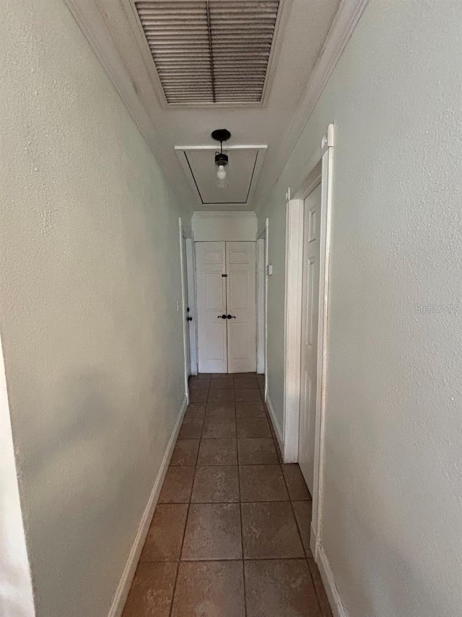 Image 13 of 31 For 1745 East Parkway