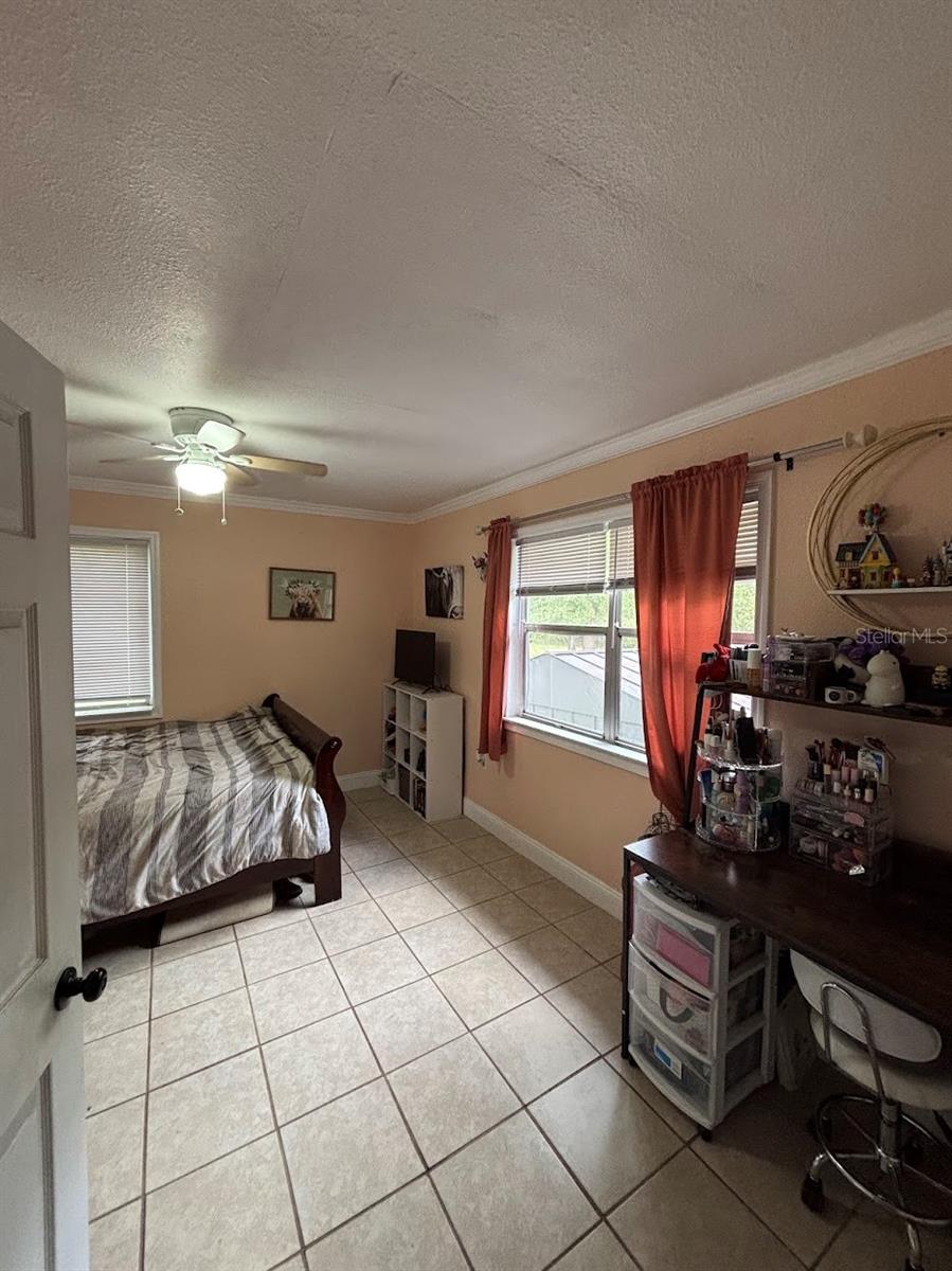 Image 23 of 31 For 1745 East Parkway