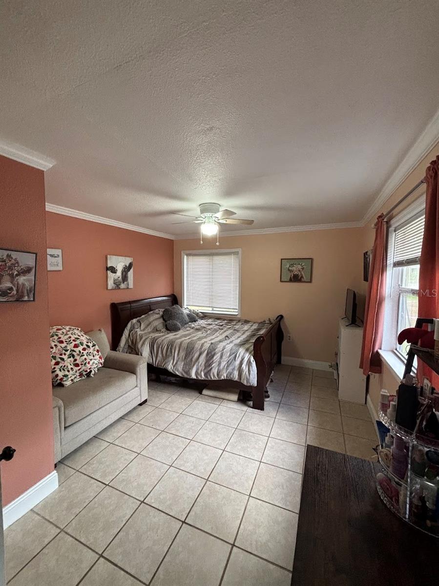 Image 25 of 31 For 1745 East Parkway