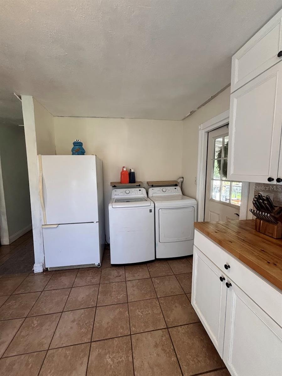 Image 3 of 31 For 1745 East Parkway