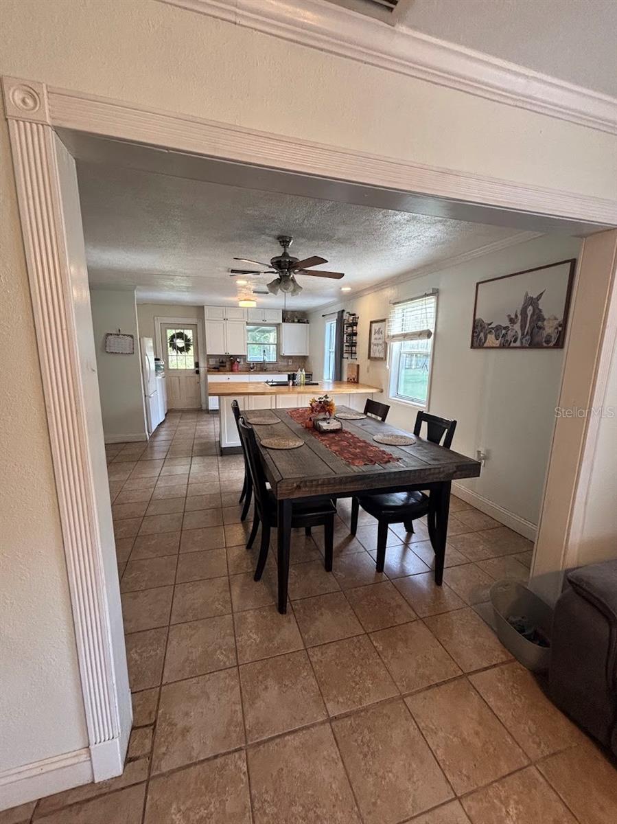 Image 4 of 31 For 1745 East Parkway