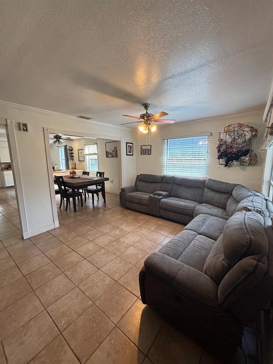 Image 7 of 31 For 1745 East Parkway