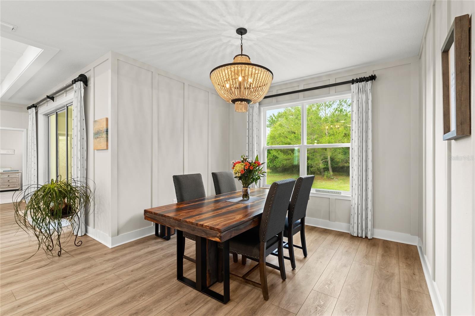 Image 14 of 41 For 3070 Silvermines Avenue