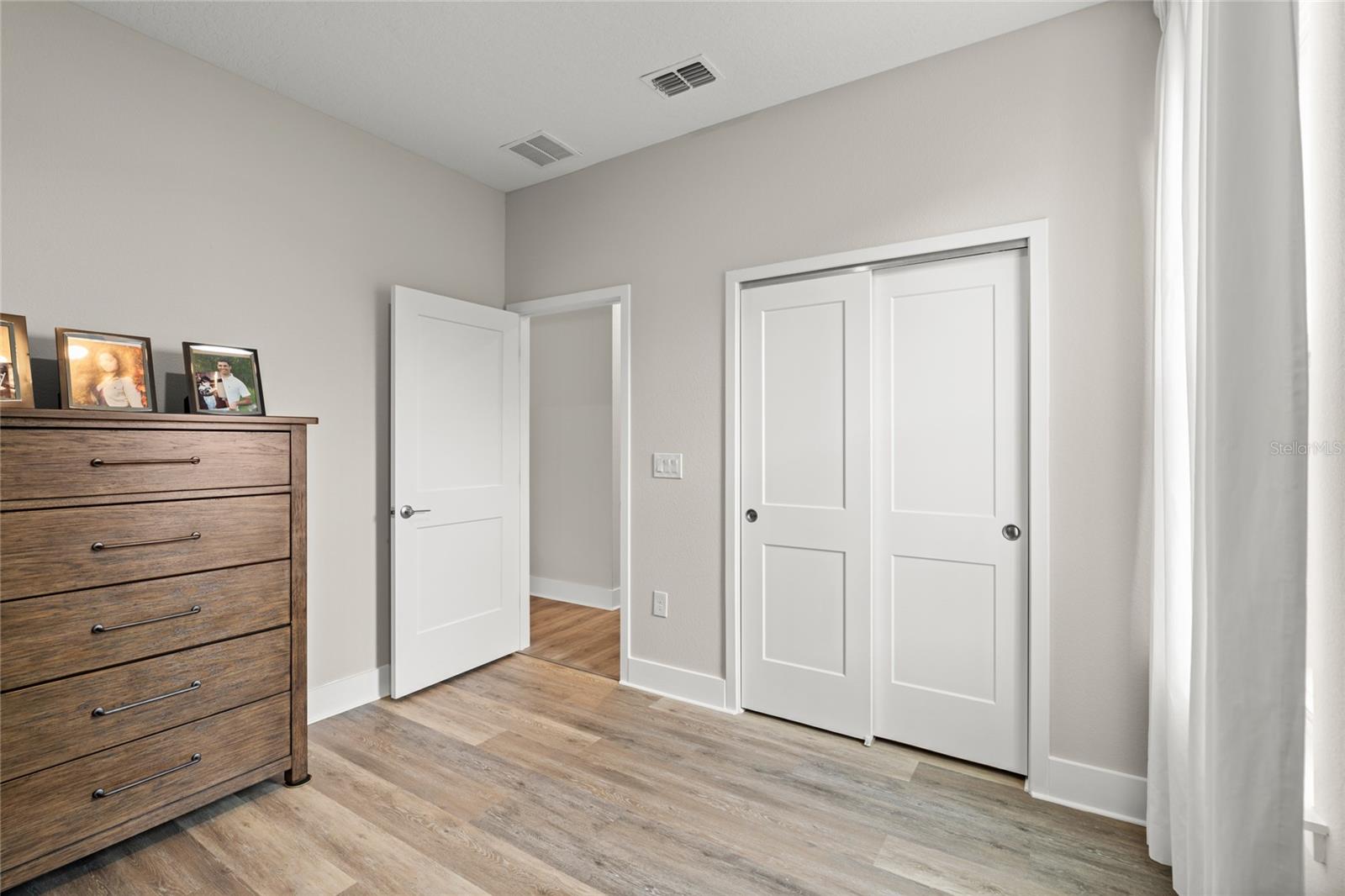 Image 22 of 41 For 3070 Silvermines Avenue