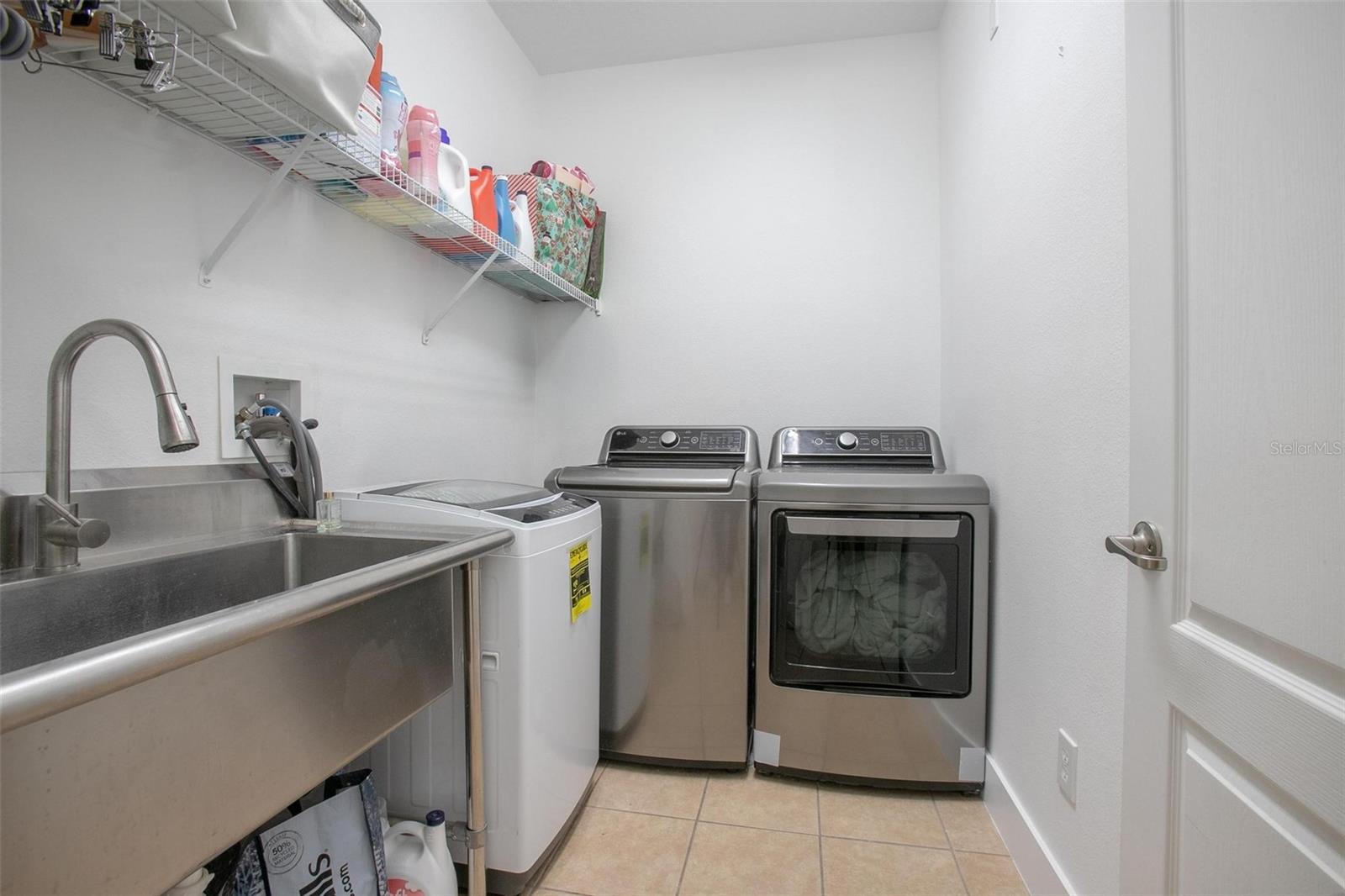 Image 17 of 39 For 408 Kays Landing Drive