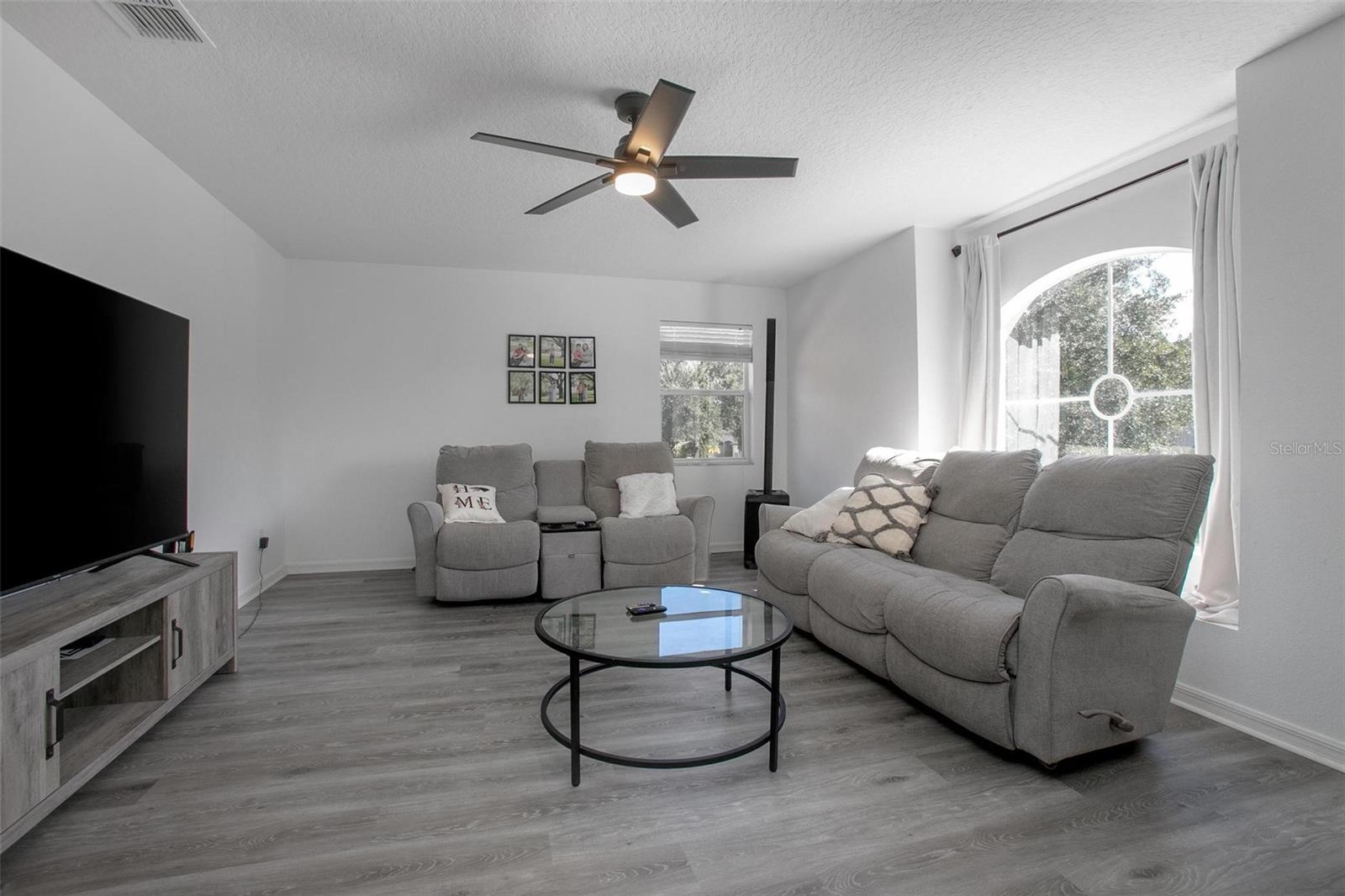 Image 21 of 39 For 408 Kays Landing Drive