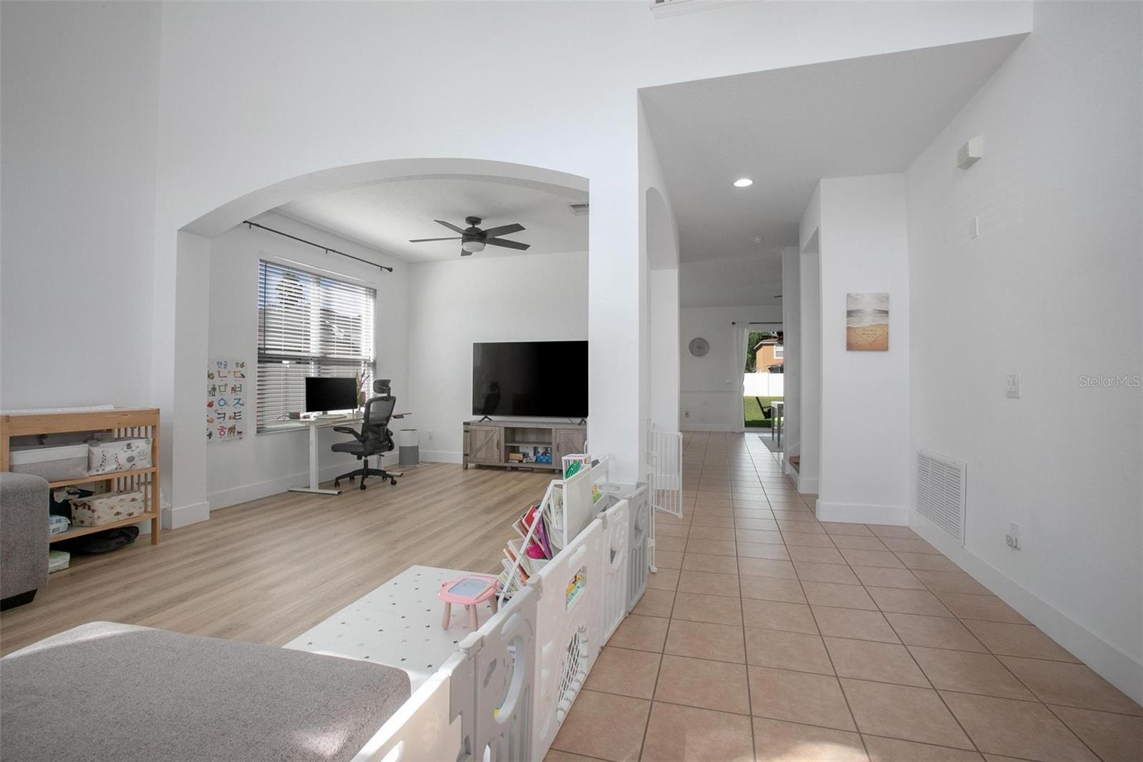 Image 4 of 39 For 408 Kays Landing Drive